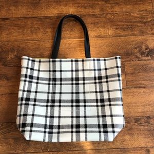 White black plaid tote bag
